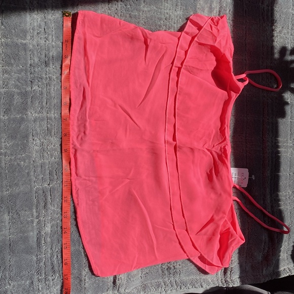Neon pink zipper on back crop top sheer - Picture 3 of 4